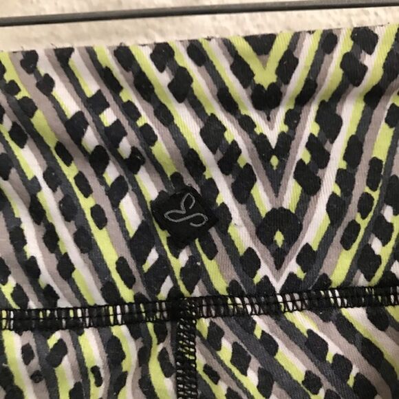 Prana chevron print cropped leggings S - Picture 4 of 5